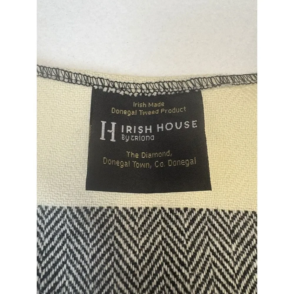 Donegal Irish House Triona Wool Plaid Tweed Shawl Cape Poncho Women One Size NWT